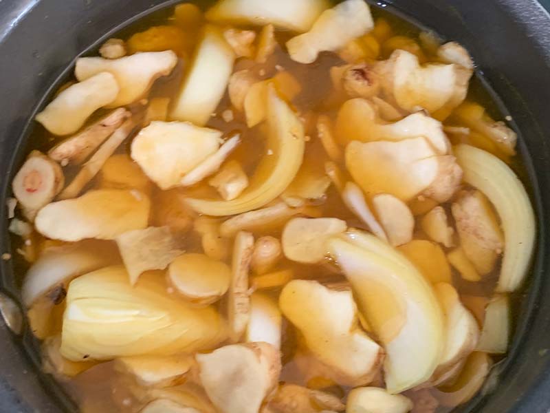 Bread and butter jerusalem artichoke pickles on the stoveBread and butter jerusalem artichoke pickles on the stove