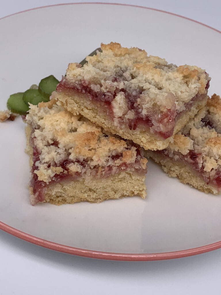 Rhubarb jam slice with crunchy base